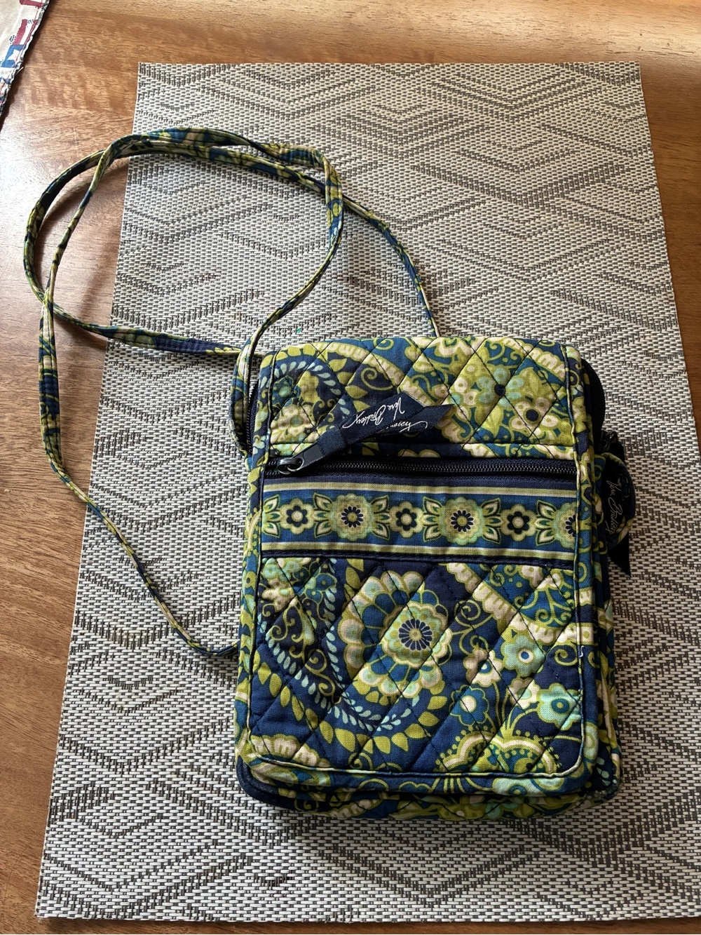 Vera Bradley Blue/Green/Turquoise Paisley Crossbody Swing Flap Top Bag Small (I)
